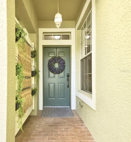 Private entranceway