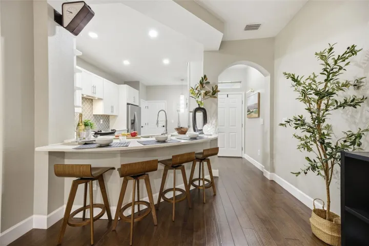 Kitchen counter comfortably seats four