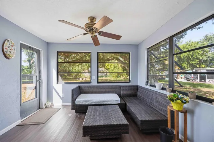 LANAI - SUN ROOM