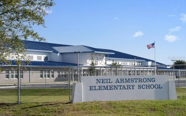 ELEMENTARY SCHOOL LESS THAN A MILE