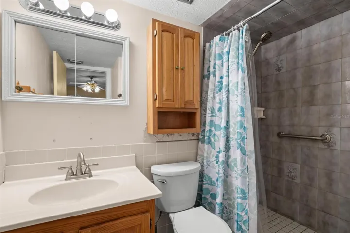 Primary En-Suite