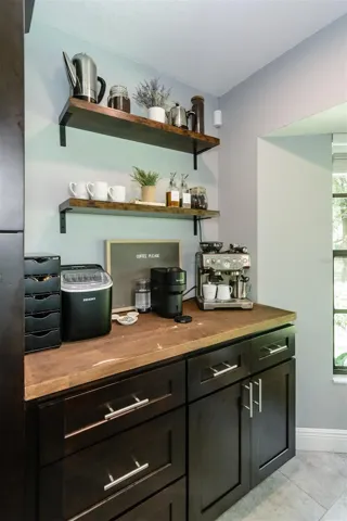 COFFEE BAR