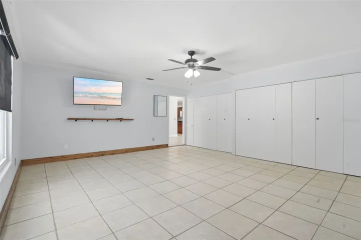 Oversized Family Room!