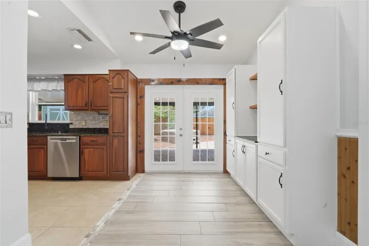 Eat-in Kitchen space, Coffee Bar, and French Doors!