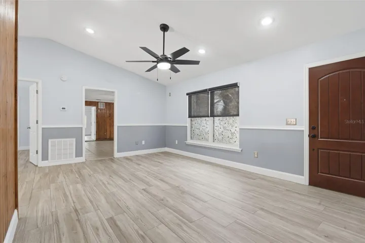 Are you still reading these? If so - this is a great dining room or living room space.