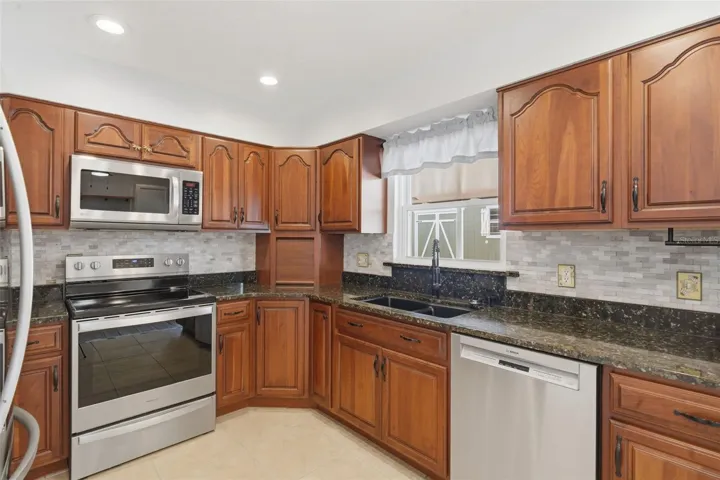 Stainless Steel Appliances. Boom yeah!