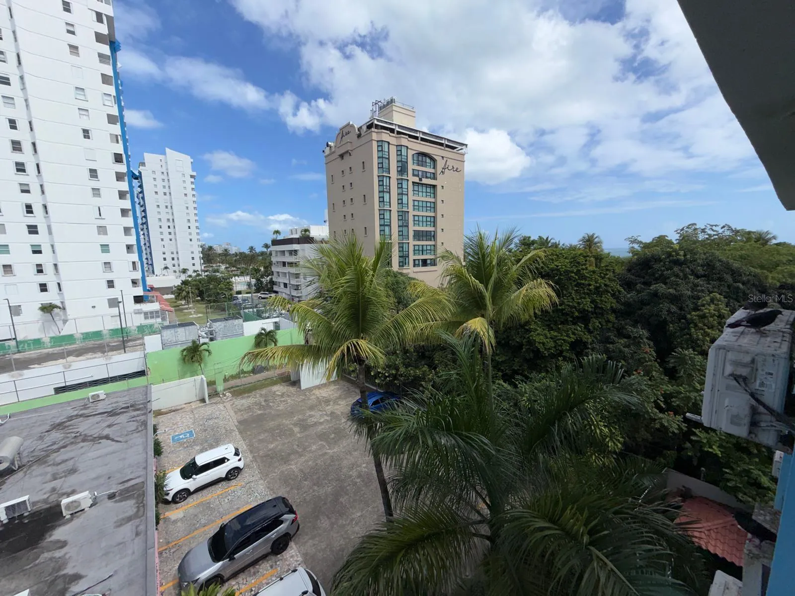 Isla Verde Ave. Views