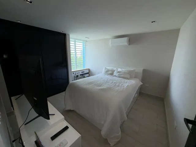 Bedroom #1