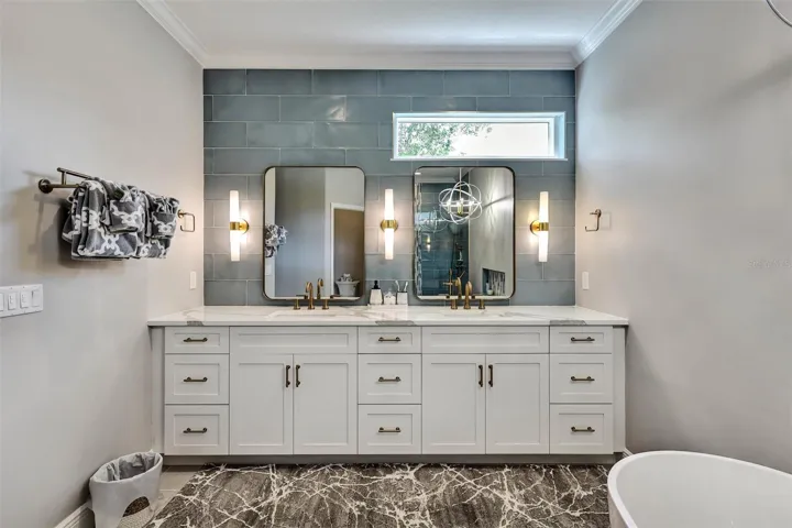 Primary bath