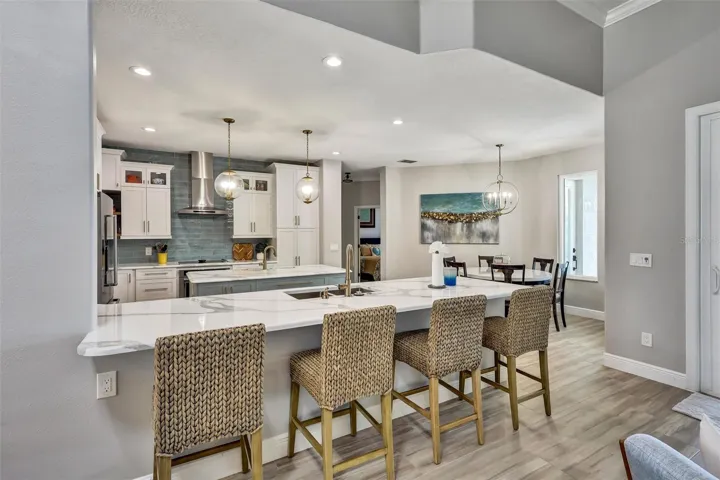 Kitchen with large peninsula