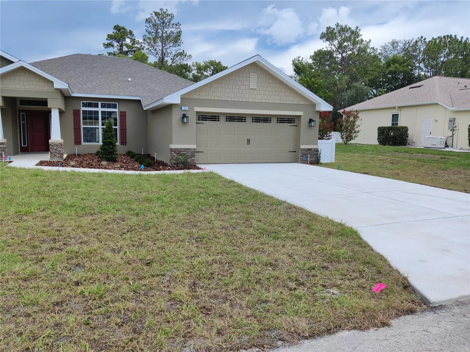 Front &amp; side yard