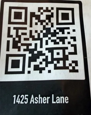 Video walk thru of 1425 Asher bottom back unit. Scan with you r phone to view