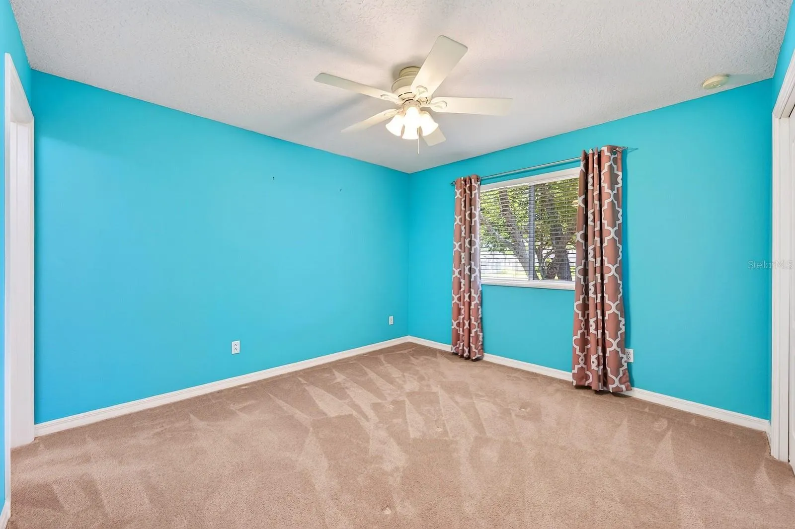 Second floor/fifth bedroom.