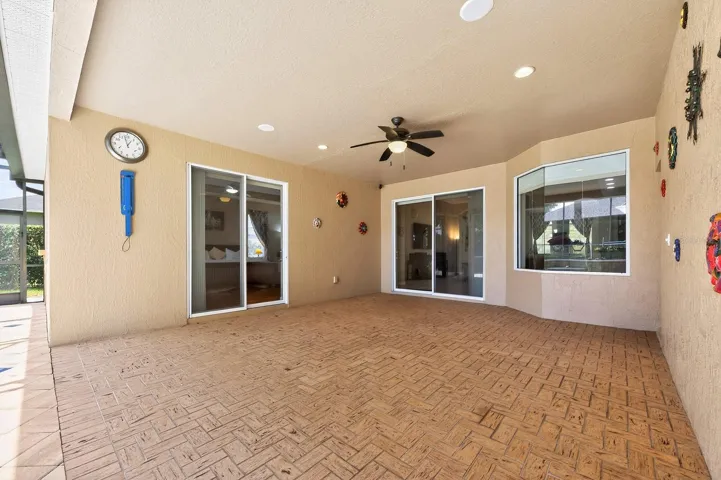 Large covered lanai.