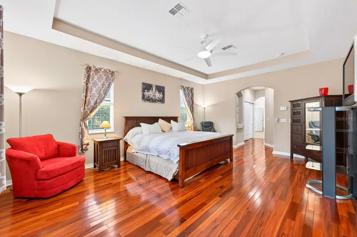 Generous main floor primary suite.