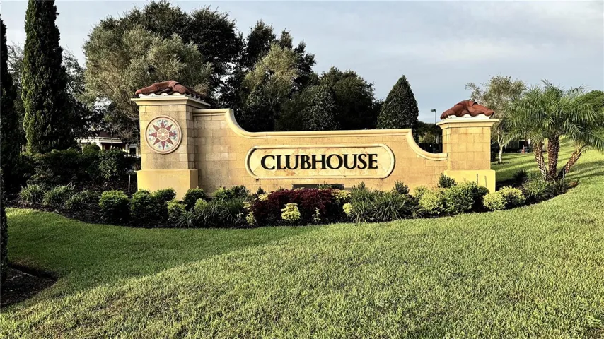 CLUB HOUSE