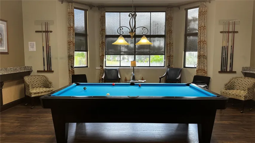 POOL TABLE