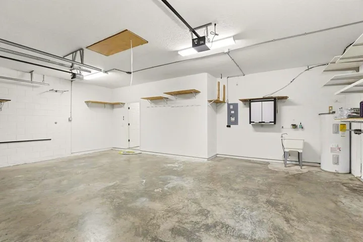 Oversized 3 car garage