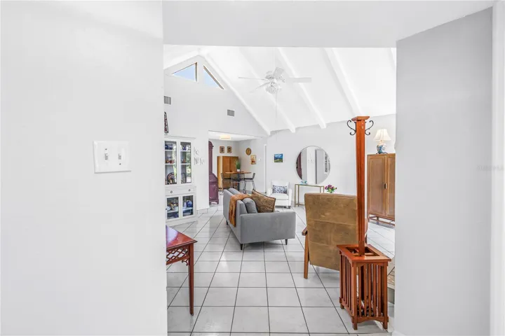 Foyer.