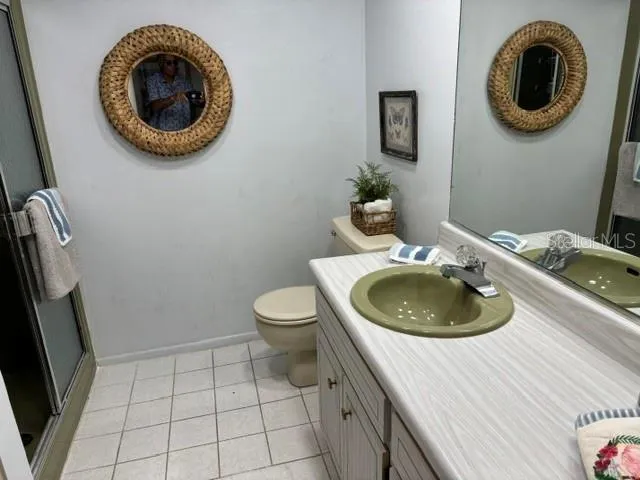 HALL BATH WITH SHOWER