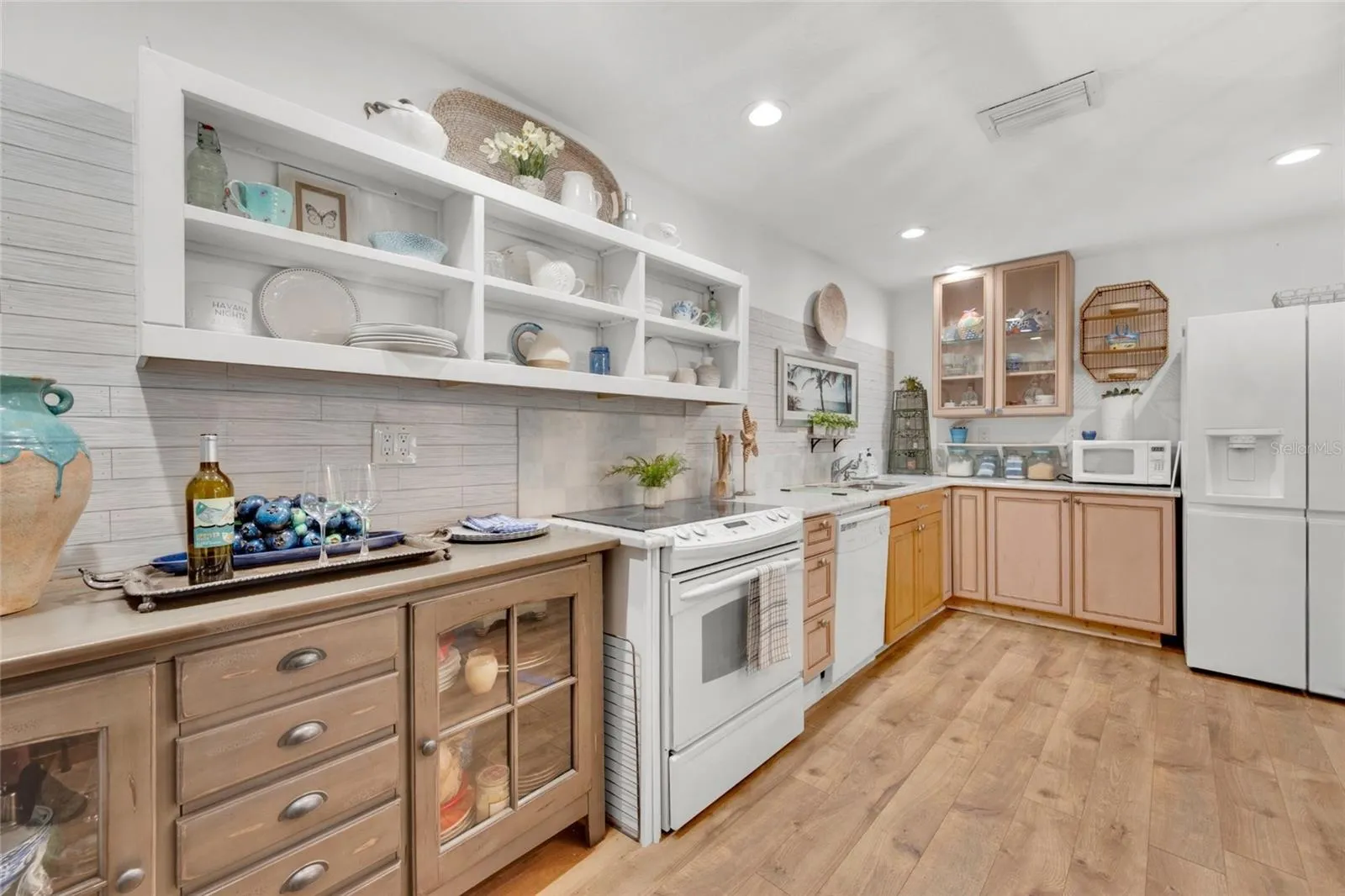 KITCHEN VIEW