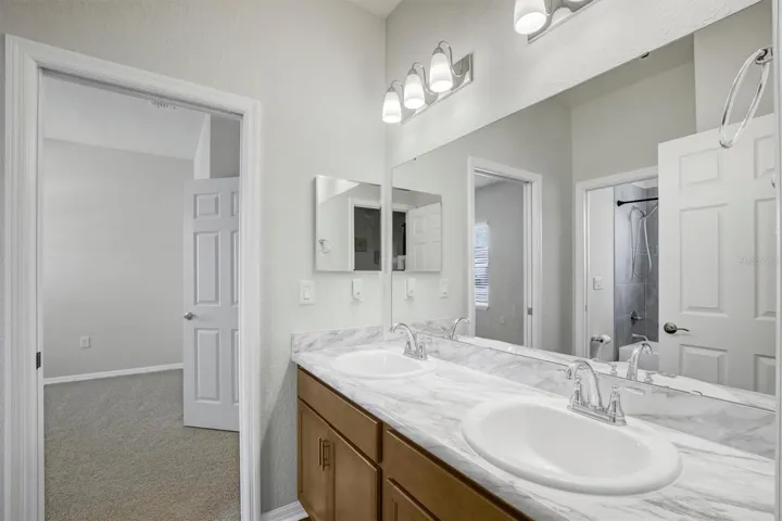Jack n Jill Bathroom