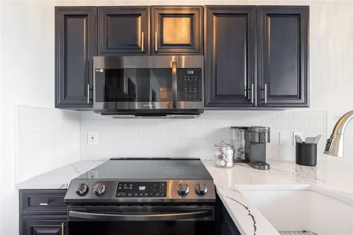 Spacious kitchen with Cambria Quartz 