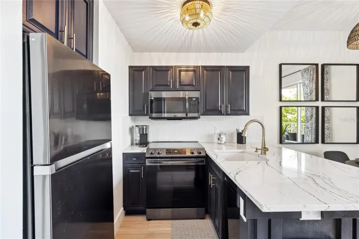 Spacious kitchen with Cambria Quartz 