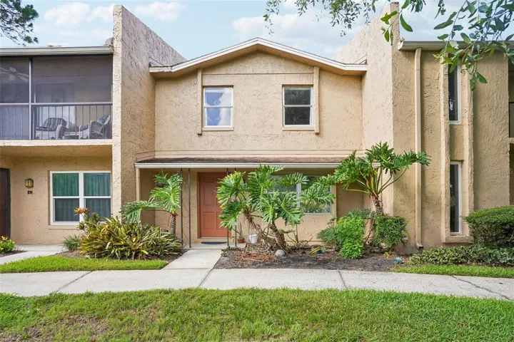 Discover comfort, style, and convenience in this BEAUTIFULLY MAINTAINED 2-bedroom, 1.5-bath condo in the desirable Park Lake Townhouses community of Maitland.