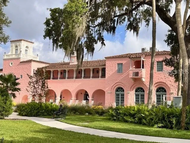 Historic Hotel In downtown New Port Richey