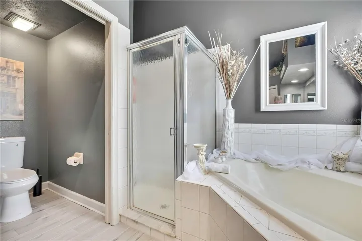 walk in shower, private toilet closet