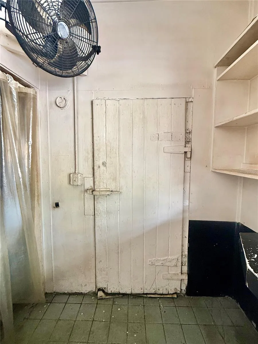 Walk-in cooler