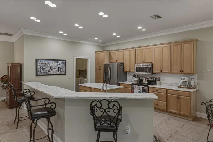 Kitchen with island
