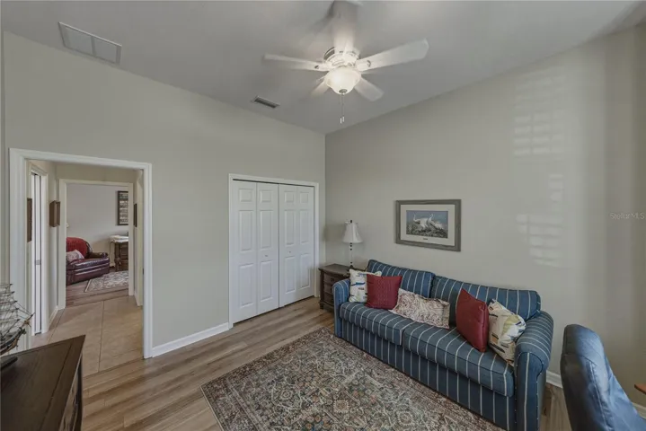 Guest bedroom 1