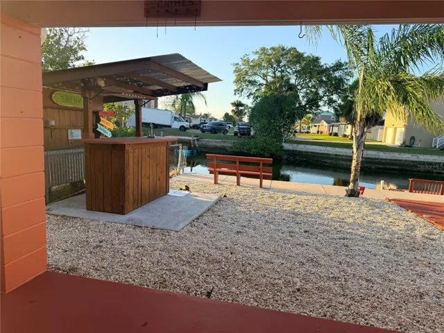 Tiki Hut