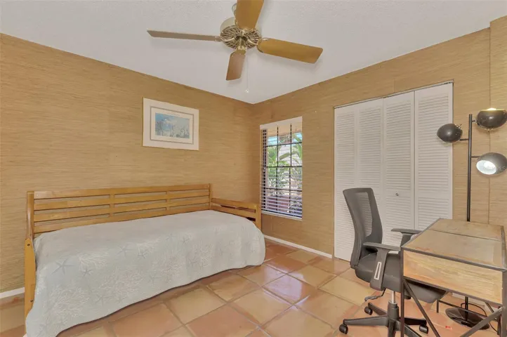 Den/3rd Bedroom