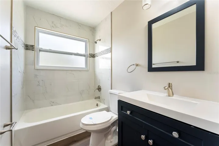 Bathroom 2 (upstairs)