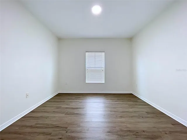 Guest bedroom #2Upstairs