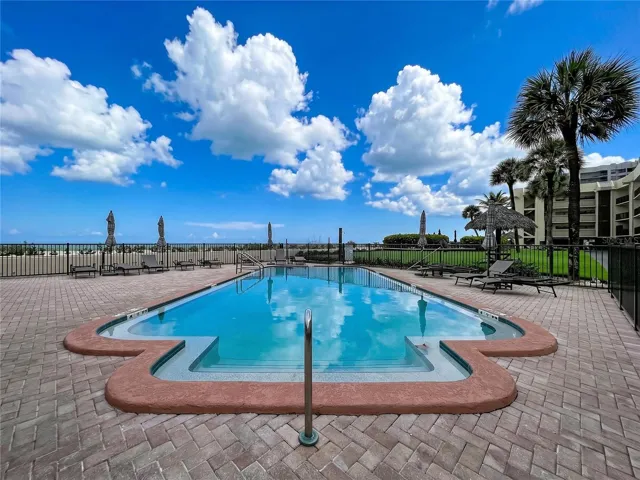 Pool to beach!
