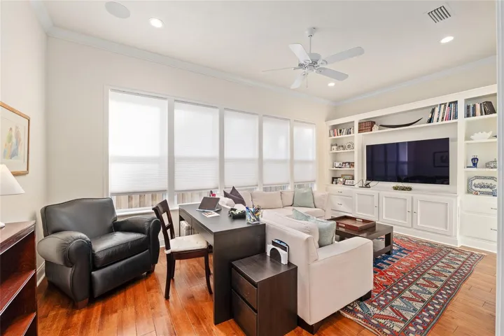 FAMILY ROOM WITH BUILT-INS