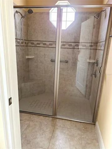 OWNER'S SHOWER