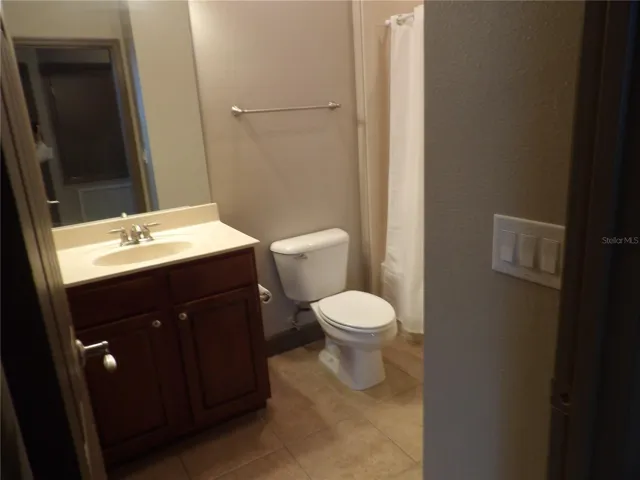 2nd bathroom