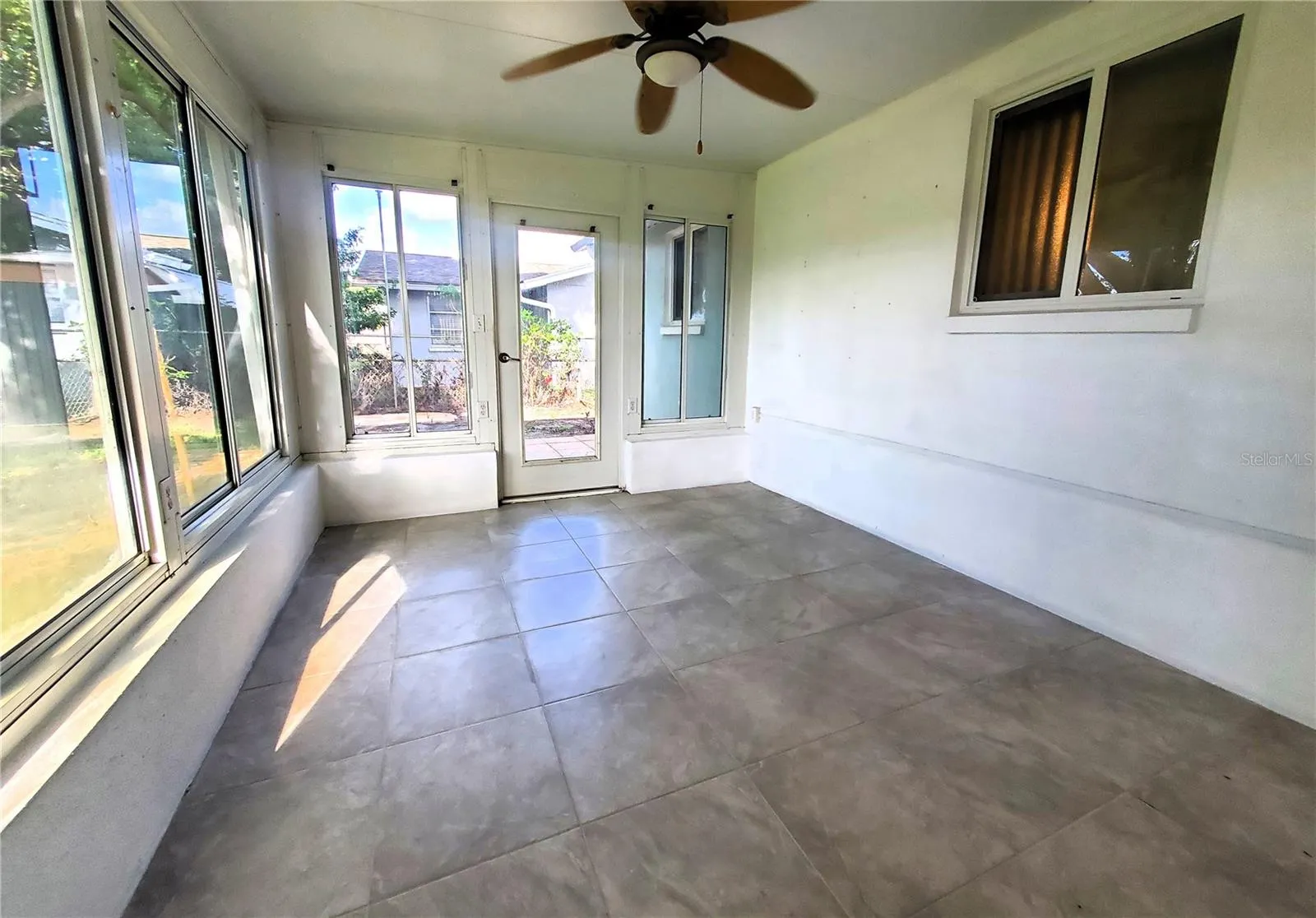 lanai / Florida room