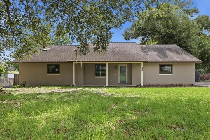 Welcome to 43 Lake Jackson Cir.