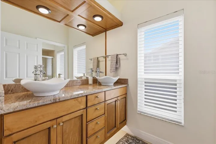 Shared full bathroom