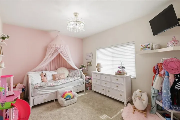 Additional bedroom
