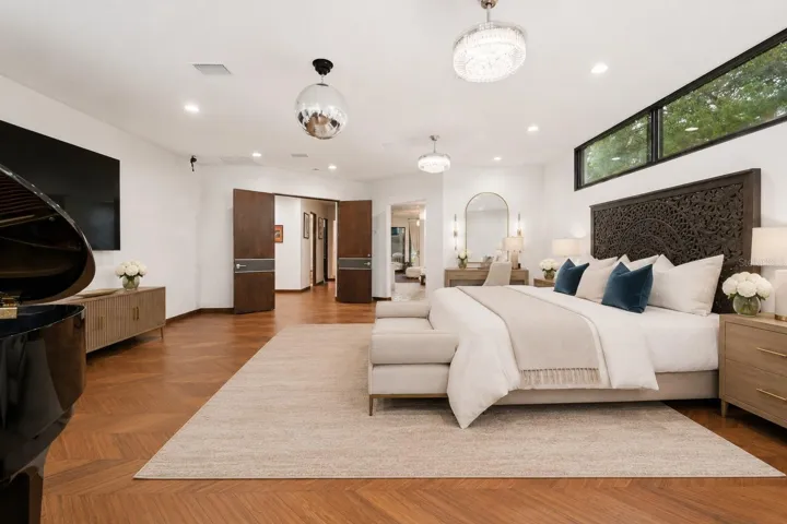 Primary Suite - Second Floor