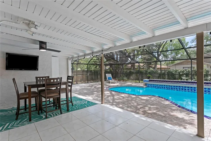 Large covered lanai