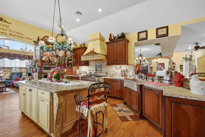 Kitchen Main Level