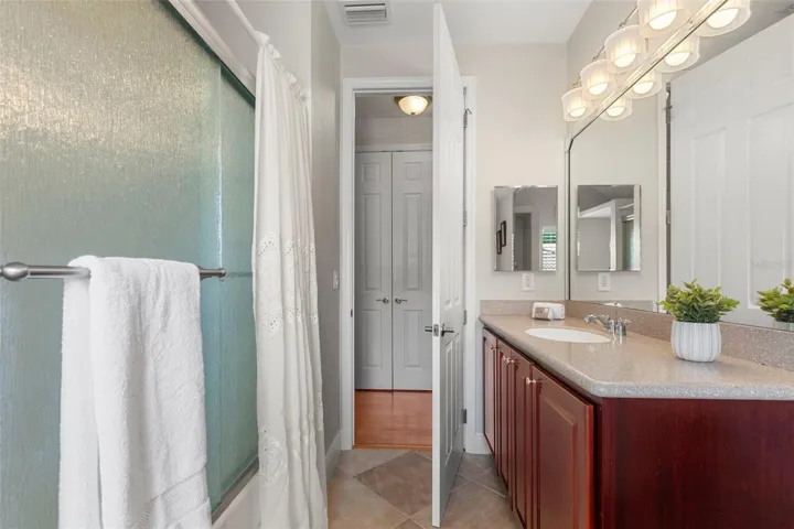 En-Suite Bathroom-Updated Tub Enclosure